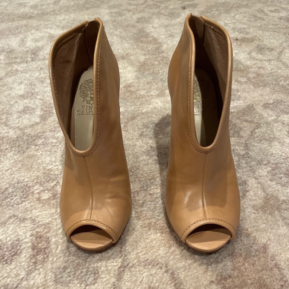 Heeled booties